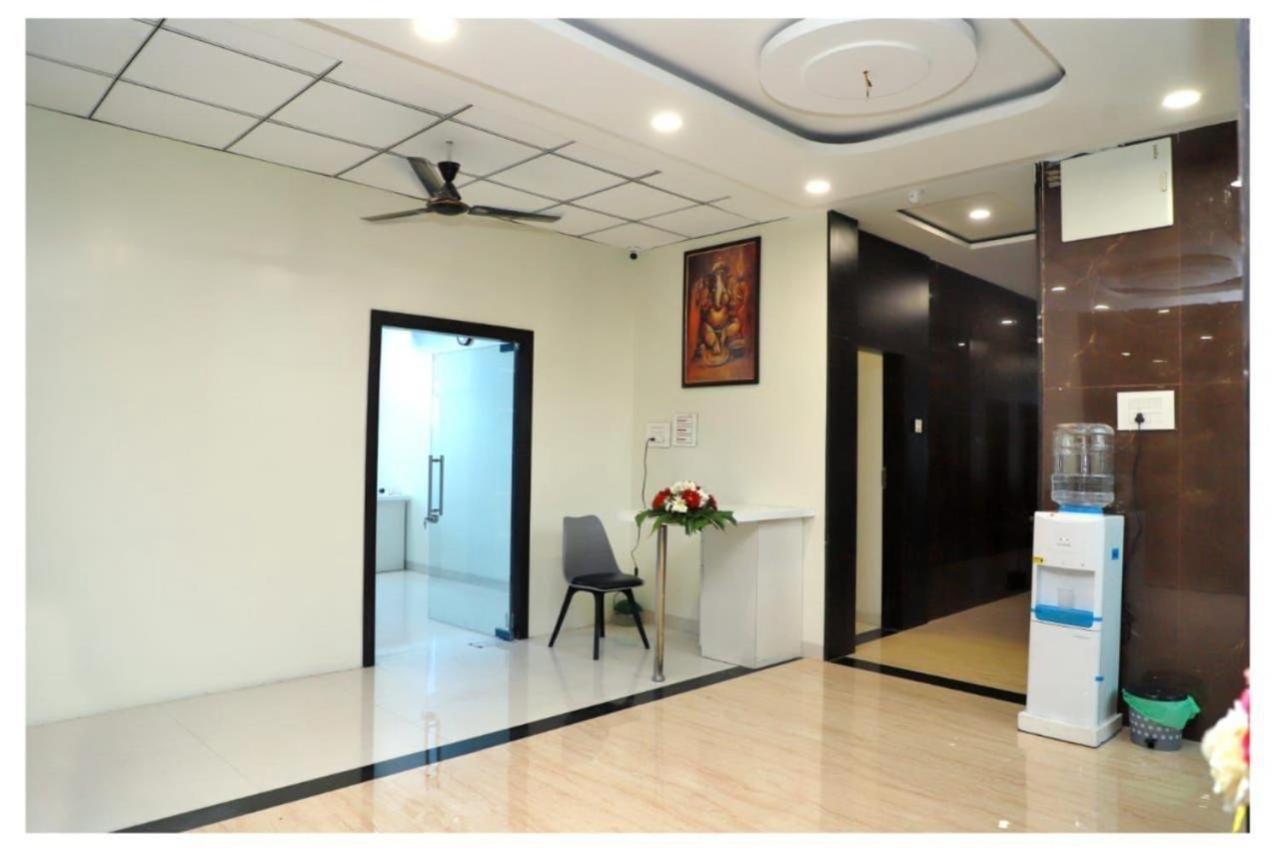 Hotel Opal Plaza Executive Waluj Buzurg Экстерьер фото