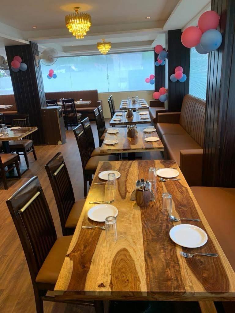 Hotel Opal Plaza Executive Waluj Buzurg Экстерьер фото